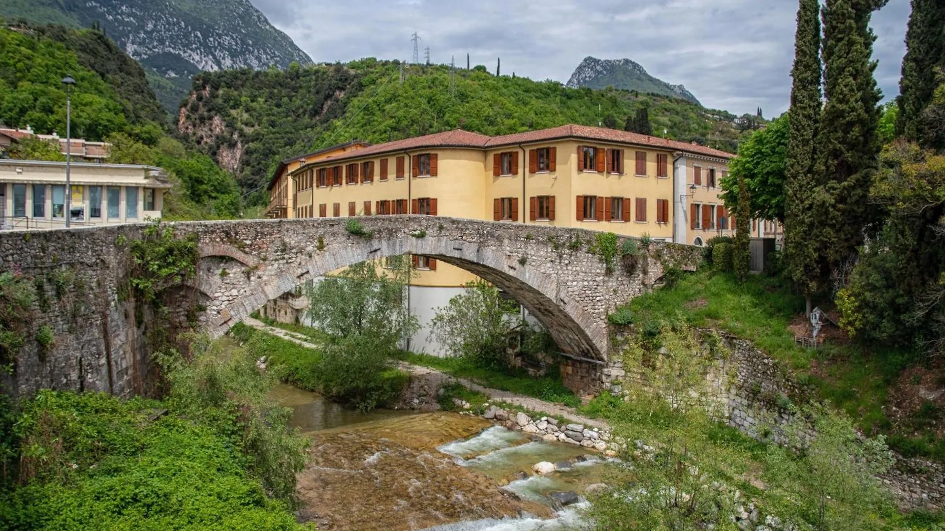 Angela -Terrace & Beautiful View Lake - Happy Rentals Toscolano Maderno